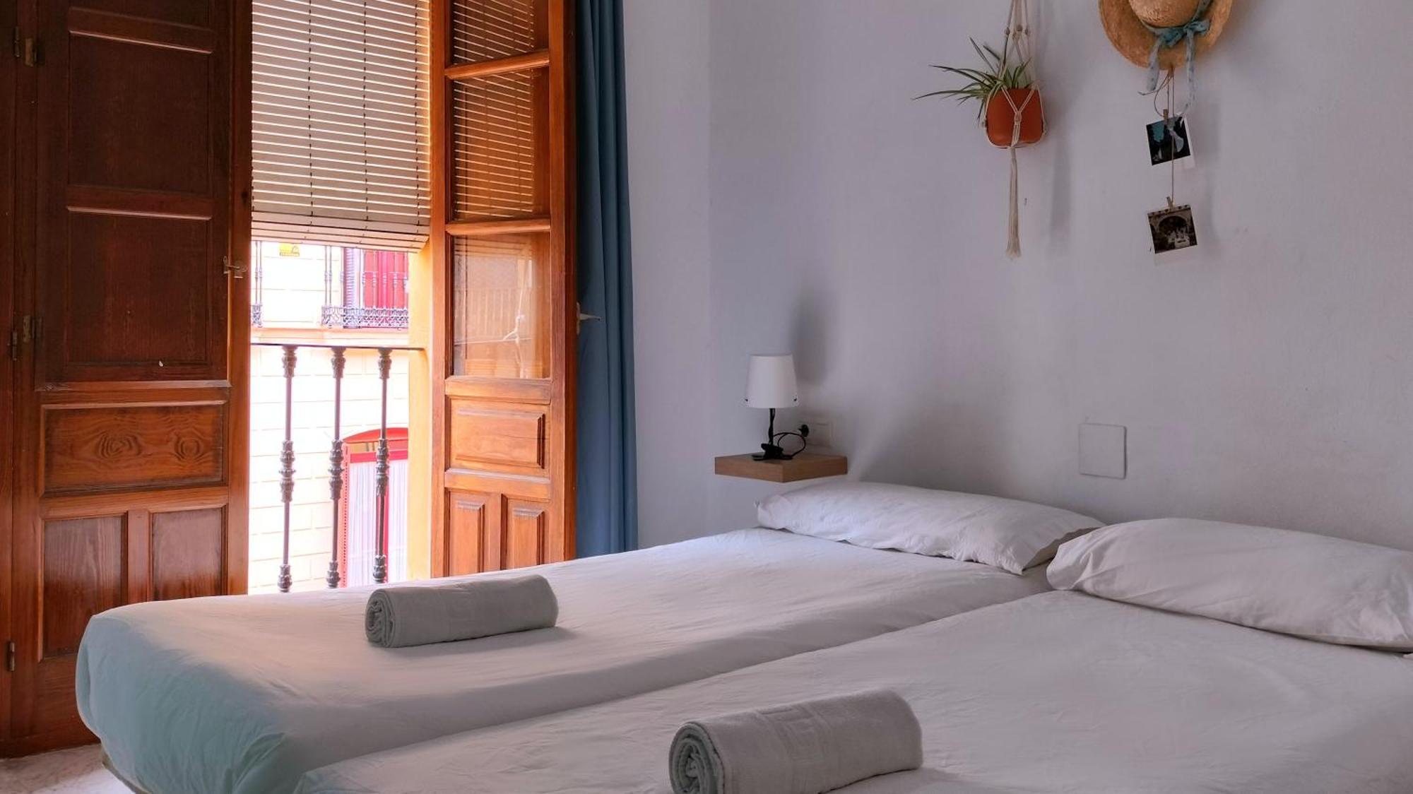 Apartamento En Sevilla Centro Con Vistas A La Plaza Alameda De Hercules - Hasta 6 Personas Exterior photo